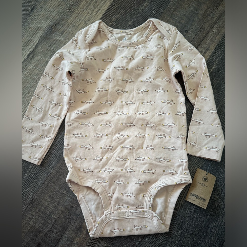 NWT Amazon Baby Fox bodysuit long sleeve Onesie 24 months pink/blush